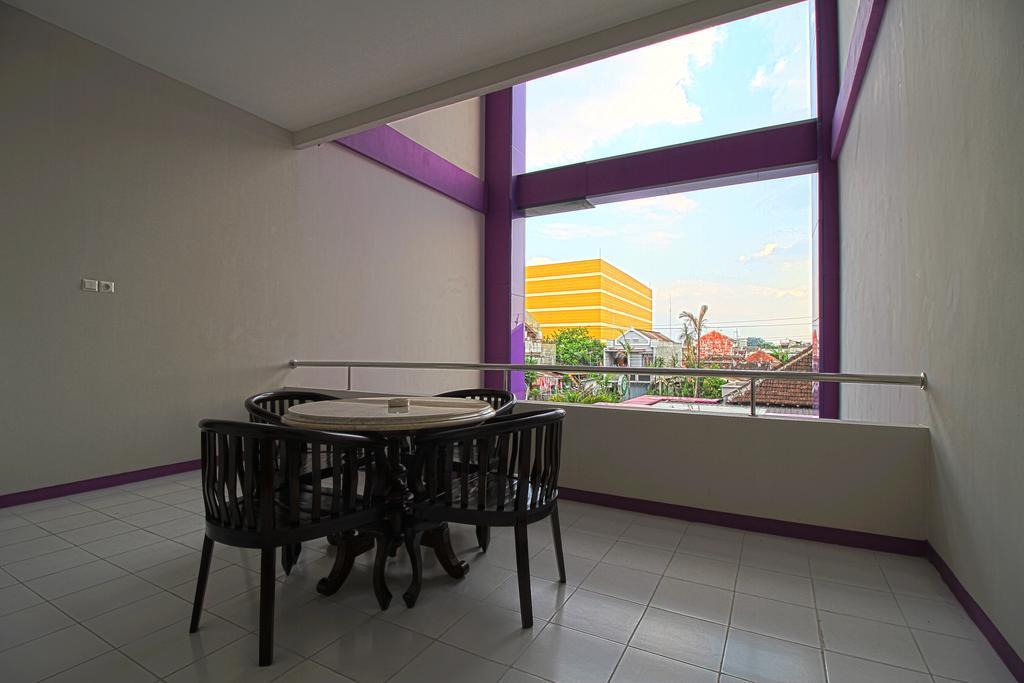 Twin Star Hotel Surakarta  Exterior photo
