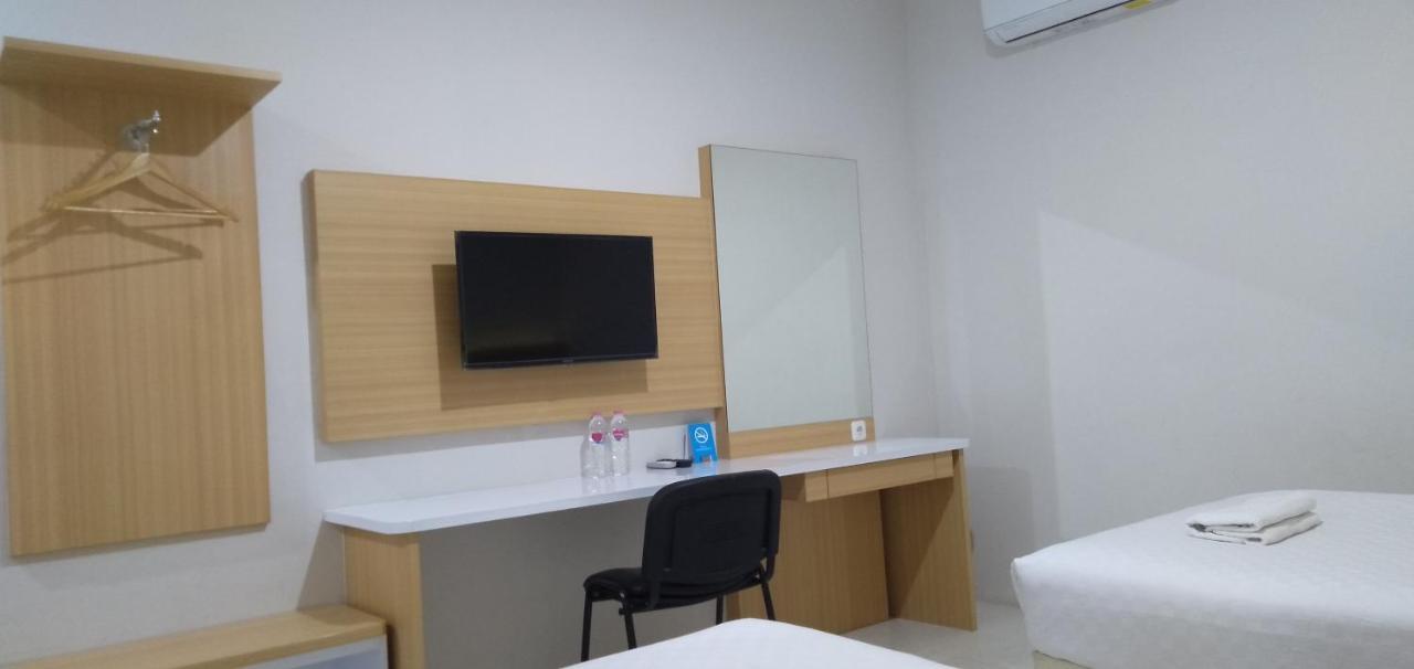 Twin Star Hotel Surakarta  Exterior photo